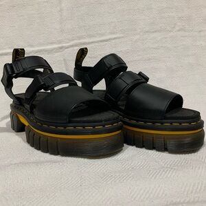 Dr Martens Black Platform Sandals with Yellow Accents Size 8/9 women’s